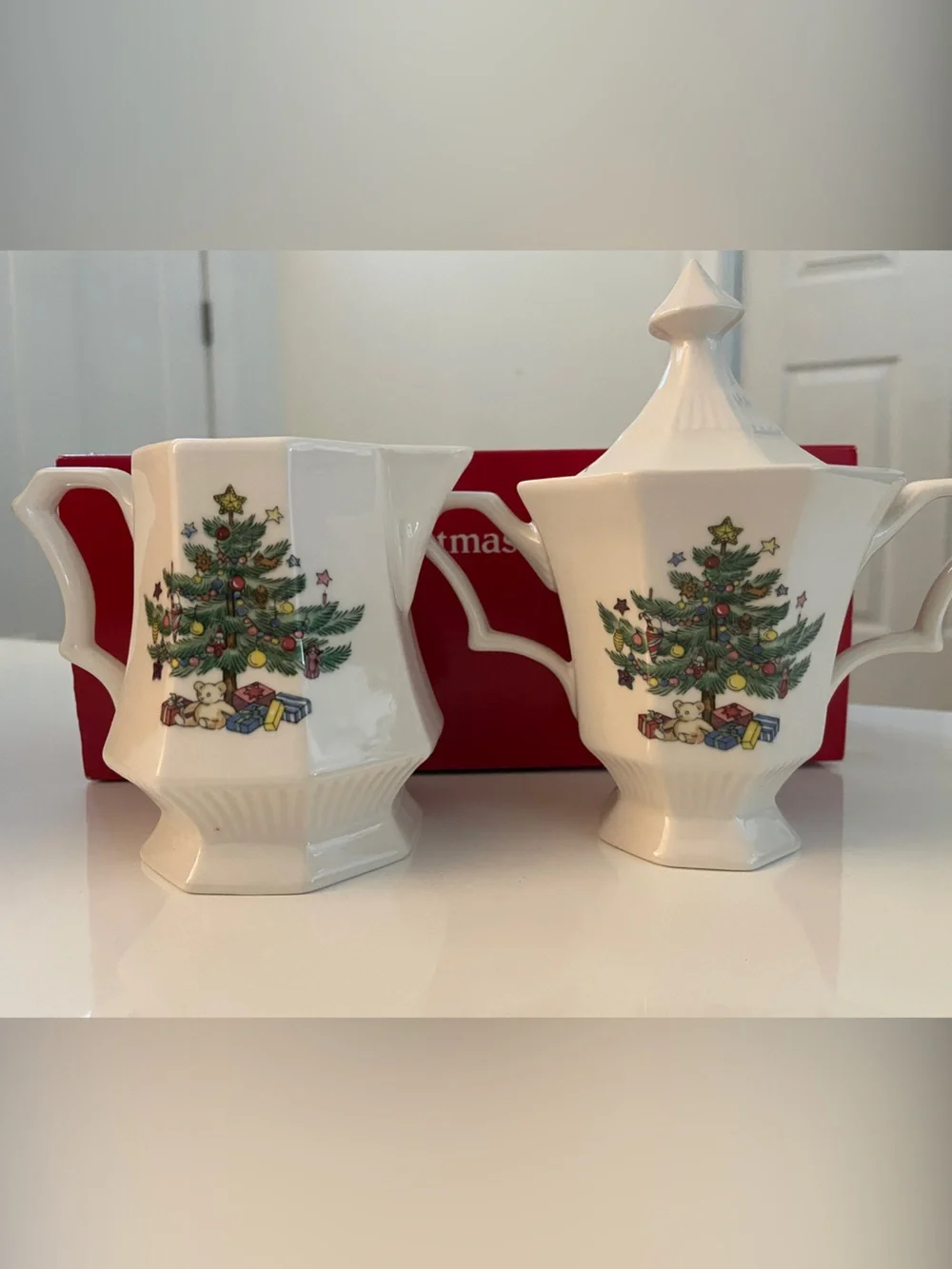 NIKKO Christmastime Vintage Sugar and Creamer Set
